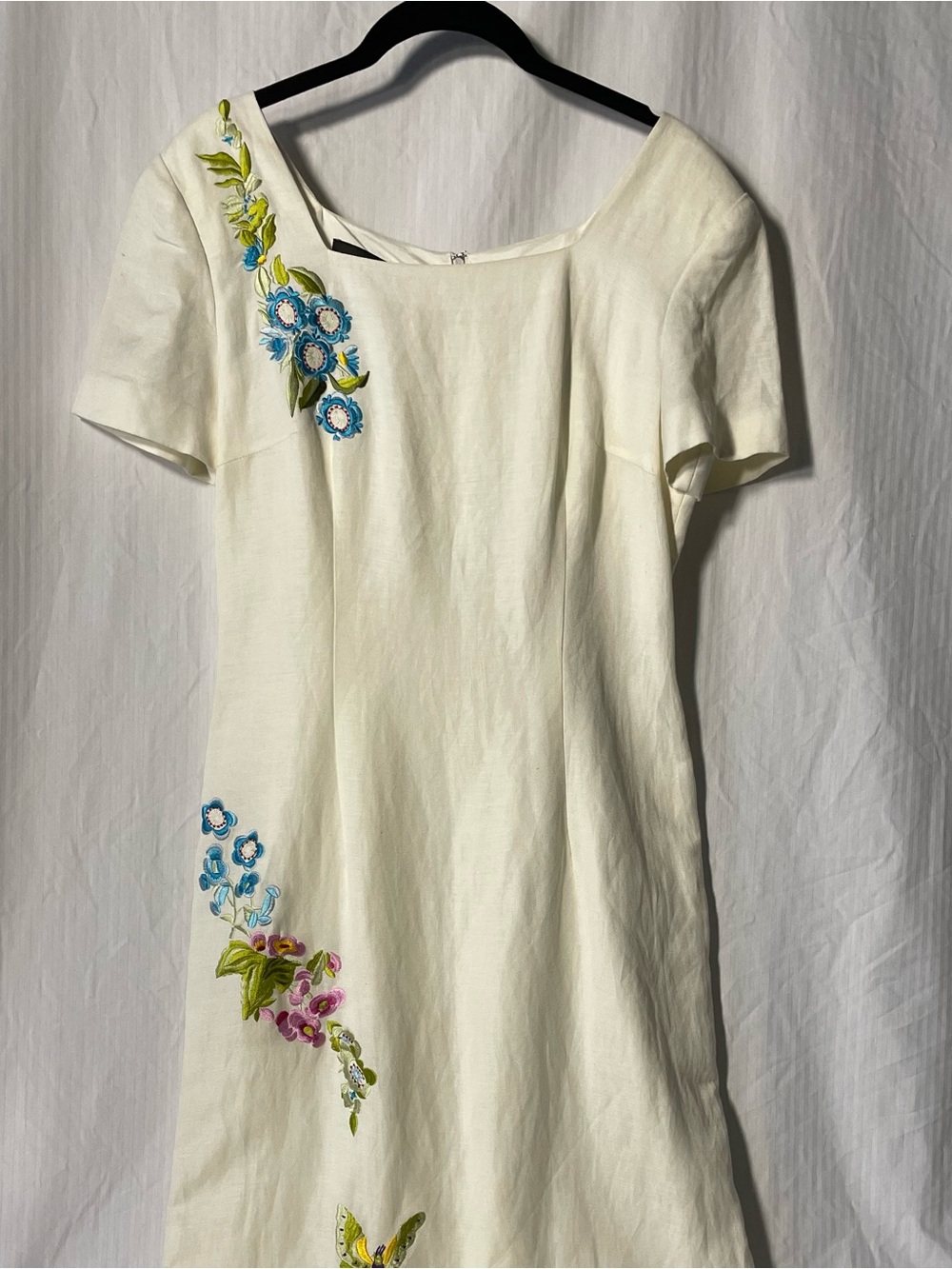 Donna Morgan Cream and Embroidery Linen Blend Dress